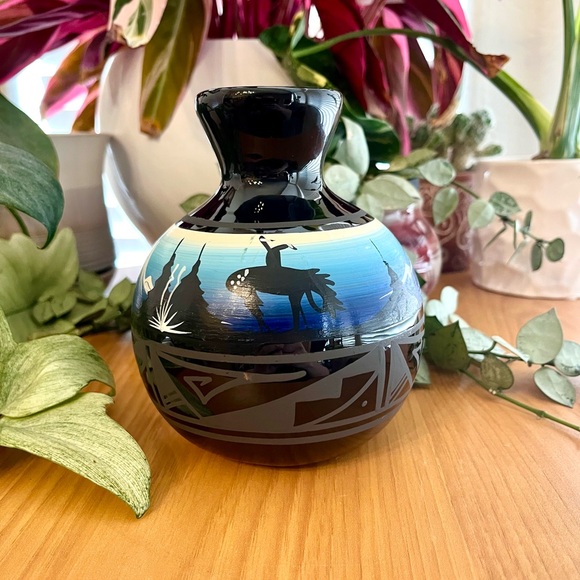 Navajo Hand Painted Pottery Signed P. Blackhorse - Navajo - Picture 5 of 10